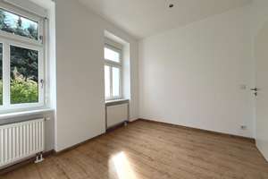 Lichtdurchflutete 4-Zimmer-Wohnung mit Tageslichtbad, Badewanne und Balkon in Böhlitz-Ehrenberg – 4178 Böhlitz-Ehrenberg, Leipzig – Vorschaubild 5