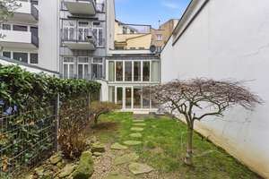 Stilvolles Gründerzeithaus mit 341m² Wohnfläche verteilt auf drei Wohneinheiten im Bonner Zentrum – Die vollständige Adresse der Immobilie erhältst du vom Anbieter., 53111 Bonn-Zentrum, Bonn – Vorschaubild 44