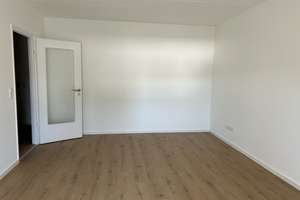 Renovierte 1-Zimmer-Altbauwohnung in Obergiesing mit großem Balkon + Garage – 81549 Balanstraße-West, München – Vorschaubild 3
