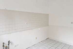 Bezugsfrei! Baujahr 2000 | 2 Pkw-Stellplätze | ausgebautes Studio | Gäste-WC | Keller | Garten – Die vollständige Adresse der Immobilie erhältst du vom Anbieter., 4158 Wiederitzsch, Leipzig – Vorschaubild 7