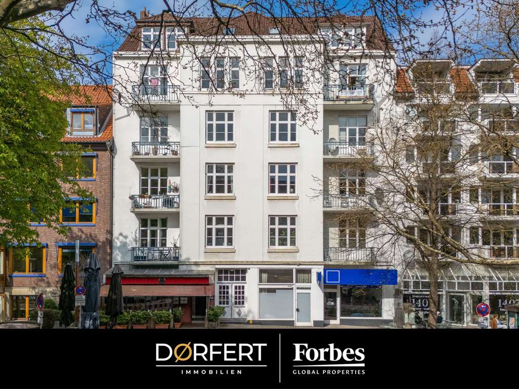 Hamburg - Eimsbüttel | Altbau-4-Zimmer-Wohnung mit drei Balkonen, Fahrstuhl und originalem Stuck