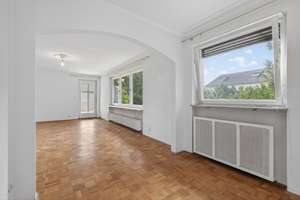 Großzügig wohnen mit Stil – 4-Zimmer-Eigentumswohnung mit Sonnenbalkon und Garage – Die vollständige Adresse der Immobilie erhältst du vom Anbieter., 76139 Waldstadt, Karlsruhe – Vorschaubild 2