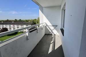 wir haben saniert !! 2 Zimmer im 6. Obergeschoss mit Aufzug ! Neue Bilder folgen in KW28 – Beethovenstraße 7, 47226 Duisburg – Vorschaubild 2