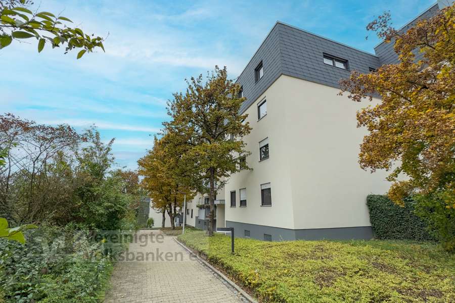 Helle Dachterrassenwohnung mit großzügiger Dachterrasse und Fernblick in Waldenbuch, Böblingen Kreis – Bild 4