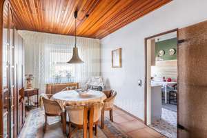 Charmanter Bungalow in Feldrandlage – Ihr Zuhause auf einer Ebene in Erftstadt-Bliesheim – Die vollständige Adresse der Immobilie erhältst du vom Anbieter., 50374 Erftstadt – Vorschaubild 3