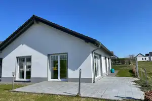 **Sofort verfügbar! Moderner, neuwertiger Bungalow mit Carport** – Bitburg-Prüm (Kreis) – Vorschaubild 4