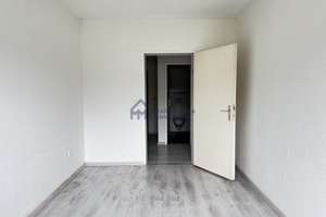 Sofort einziehen! 3-Zimmer-Wohnung im 2. OG mit Balkon – Max-Planck-Str. 12, 47829 Uerdingen, Krefeld – Vorschaubild 3