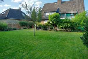 ***Zeitloses Zweifamilienhaus in Oyten: Wohnkomfort mit Kamin, 2 Garagen und mehr – Die vollständige Adresse der Immobilie erhältst du vom Anbieter., 28876 Oyten – Vorschaubild 52