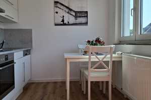 Reserviert: Frisch renovierte, helle 2 ZKB sucht 2er-WG – Mannheim – Vorschaubild 3
