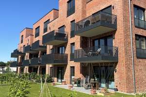 Sonnige 2-Zimmerwohnung mit Balkon, Einbauküche und TG-Stellplatz
