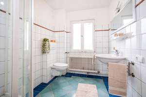 STILVOLLE VILLA - Charmante Villa in ruhiger und zentraler Lage in Singen – Die vollständige Adresse der Immobilie erhältst du vom Anbieter., 78224 Singen (Hohentwiel) – Vorschaubild 8