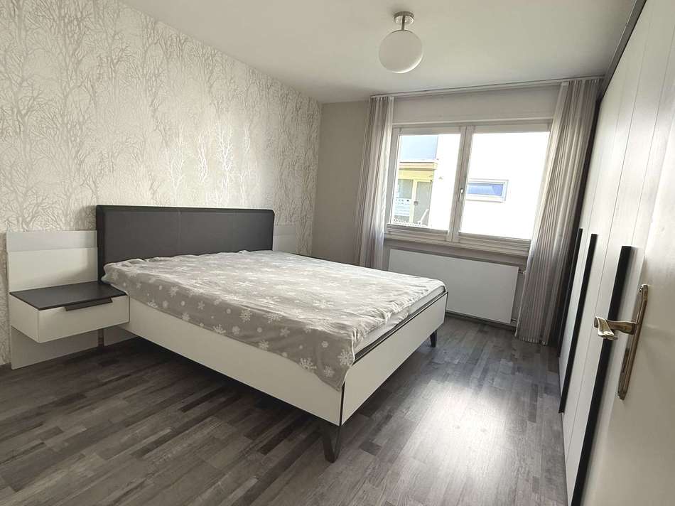 Großes Schlafzimmer