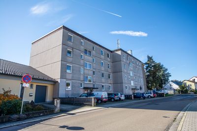 ***Vermietete 2,5-Zi.-Wohnung ganz oben***