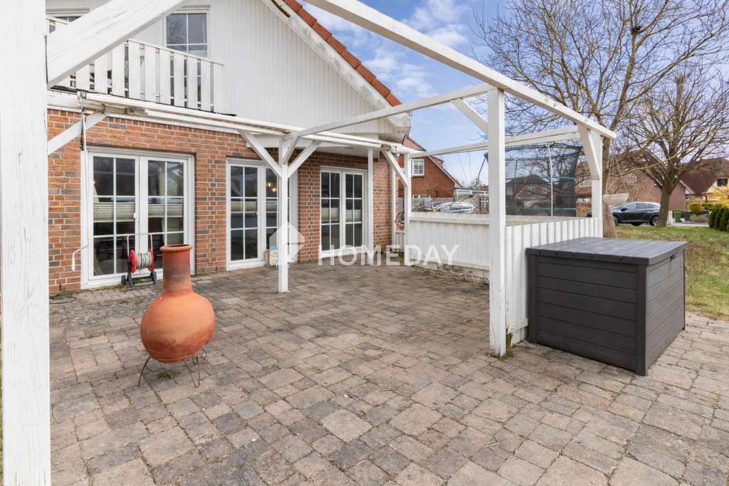 Immobilie in Elmenhorst/Lichtenhagen - Gepflegtes Zuhause mit Garten, Kamin und vielseitiger Nutzung - Bild 3