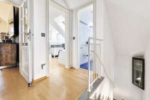 DAS GESAMTE DACHGESCHOSS  – Ruhige Lage im Märchenviertel mit Dachterrasse & zwei Balkonen – Die vollständige Adresse der Immobilie erhältst du vom Anbieter., 81739 Waldperlach, München – Vorschaubild 12