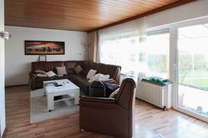 Gepflegte und laufend in Stand gehaltene Doppelhaushälfte mit schönem Garten in Elchingen – Die vollständige Adresse der Immobilie erhältst du vom Anbieter., 89275 Elchingen – Vorschaubild 2