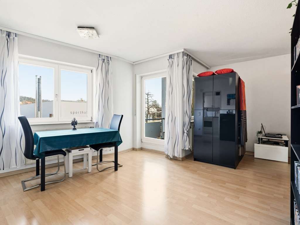 Immobilie in Owingen - Kompaktes 1-Zimmer-Appartement mit Balkon und Stellplatz im Doppelparker - Bild 3