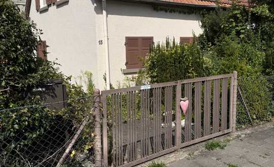 Charmante Doppelhaushälfte mit Garten in angenehmer, ruhiger Umgebung