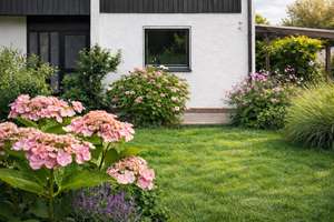 Großzügige Doppelhaushälfte mit schönem Garten in ruhiger Wohnlage von Weinheim-Hohensachsen – Die vollständige Adresse der Immobilie erhältst du vom Anbieter., 69469 Weinheim – Vorschaubild 1