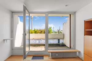 Weitblick über das Olympiadorf: Bezugsfreies Apartment mit Südloggia im denkmalgeschützten Ensemble – Die vollständige Adresse der Immobilie erhältst du vom Anbieter., 80809 Am Riesenfeld, München – Vorschaubild 4
