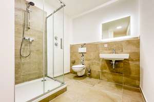 Große 5-RW*WG geeignet* EBK* 2 Bäder mit Dusche und WC* Balkon* Fahrstuhl* zentrale Lage* Top* – Schäferstraße 64, 1067 Friedrichstadt, Dresden – Vorschaubild 12