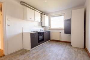 Renovierungsbedürftige 2-Zimmer-Wohnung mit Balkon und Außenstellplatz im Augustinviertel! – Die vollständige Adresse der Immobilie erhältst du vom Anbieter., 85053 Südost, Ingolstadt – Vorschaubild 5