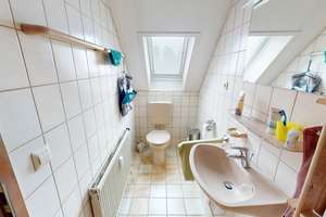 Wohnen auf zwei Ebenen
5-Zimmer-Maisonette-Wohnung mit Balkon und zwei Tiefgaragenstellplätzen – Die vollständige Adresse der Immobilie erhältst du vom Anbieter., 76139 Hagsfeld, Karlsruhe – Vorschaubild 19