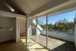 Sehr schöne GALERIE-Wohnung. Ideal für ein PAAR ohne Kinder. Balkon, Einbauküche, Stellplatz. FREI – Die vollständige Adresse der Immobilie erhältst du vom Anbieter., 70599 Schönberg, Stuttgart – Vorschaubild 6
