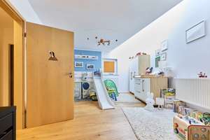 ***Dachterrasse, Garage und besondere Aufteilung: Wohnung im Thelottviertel mit Hausflair!*** – Die vollständige Adresse der Immobilie erhältst du vom Anbieter., 86150 Rosenau- und Thelottviertel, Augsburg – Vorschaubild 6