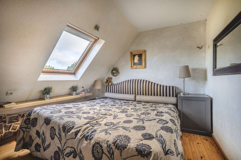 Immobilie in Aldenhoven - Großes, freistehendes Einfamilienhaus mit Einliegerwohnung und Garage  in Siersdorf - Bild 14