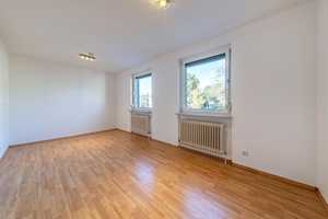 * ONLY 10 MIN TO LUCIUS CLAY KASERNE * 
Town house with large plot – ideal for dog owners! – Wiesbaden – Vorschaubild 11