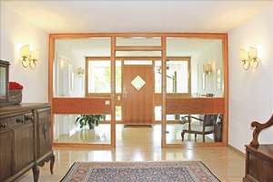 Transparente Eleganz – Design aus Holz und Glas in bester Wohnlage – Die vollständige Adresse der Immobilie erhältst du vom Anbieter., 72461 Albstadt – Vorschaubild 5