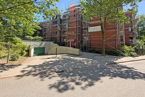Großzügige 4-Zimmer-Wohnung mit Loggia, modernisiertem Duschbad und Tiefgaragenstellplatz – Wentzel  – Die vollständige Adresse der Immobilie erhältst du vom Anbieter., 22926 Ahrensburg – Vorschaubild 15