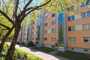 Größe erleben! 4 Zimmer mit Aufzug, 2 Bäder und Sonnenbalkon! – Am Bernsdorfer Hang 30, 9126 Bernsdorf, Chemnitz – Vorschaubild 11