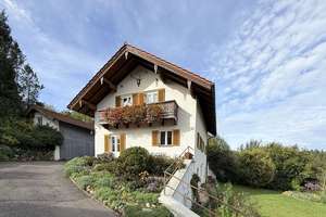 Charmantes Landhaus in Truchtlaching – Die vollständige Adresse der Immobilie erhältst du vom Anbieter., 83376 Seeon-Seebruck – Vorschaubild 1