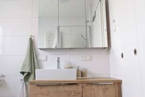 Moderne Wohnung mit Privatgarten & Klimaanlage in Frankfurt-Heddernheim – 60439 Heddernheim, Frankfurt am Main – Vorschaubild 7