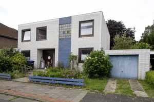 RESERVIERT: 1-2-Familienhaus mit Keller, Garten und 2 Garagen - Keine Maklercourtage für den Käufer – Bremerhaven – Vorschaubild 2