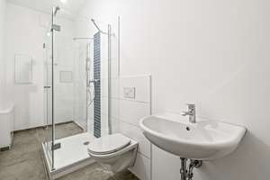 So.Termin🏡 Bezugsfrei - 0172-326 11 93 - Neubau - Helle Maisonettewohnung in Friedrichshain – Die vollständige Adresse der Immobilie erhältst du vom Anbieter., 10247 Friedrichshain, Berlin – Vorschaubild 9