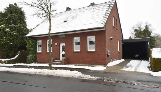 Bild von Zweifamilienhaus auf großem Grundstück vor den Toren von Papenburg!