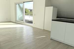 Provisionsfreie 3-Zimmer-Dachgeschosswohnung mit 2 Dachterrassen, EBK & TG in Großhadern