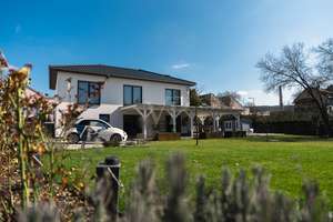 Luxuriöses Neubau-Anwesen mit Pool und weitläufigem Grundstück in traumhafter Lage von Stadtilm – Die vollständige Adresse der Immobilie erhältst du vom Anbieter., 99326 Stadtilm – Vorschaubild 3