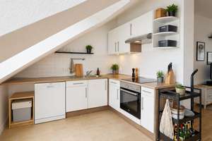 Bezugsfrei ab 01.06.2025 I Helle Dachgeschosswohnung mit Tageslichtbad – Die vollständige Adresse der Immobilie erhältst du vom Anbieter., 4318 Anger-Crottendorf, Leipzig – Vorschaubild 2