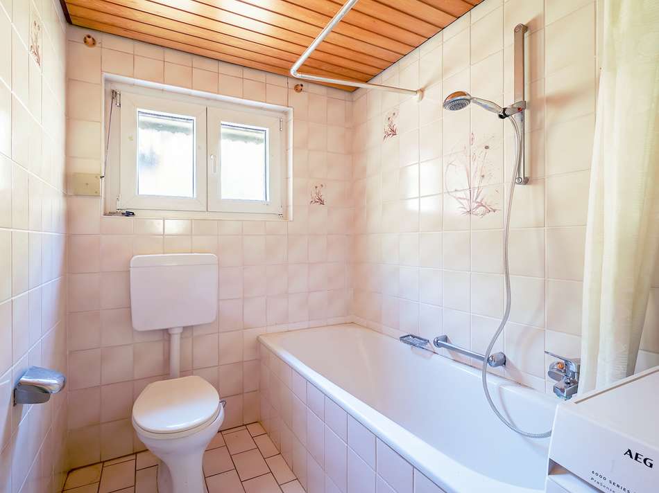 Badezimmer EG