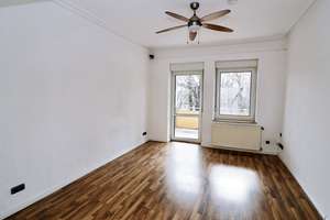 Charmante und modernisierte 2,5 Zimmer Altbauwohnung mit 2 zusätzlichen Räumen – Die vollständige Adresse der Immobilie erhältst du vom Anbieter., 70376 Hallschlag, Stuttgart – Vorschaubild 4