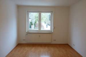 Schöne 2-Zimmerwohnung mit Sonnenterrasse und herrlichem Ausblick in den großen parkähnlichen Garten – Die vollständige Adresse der Immobilie erhältst du vom Anbieter., 12247 Lankwitz, Berlin – Vorschaubild 10