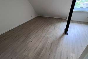 Frisch saniert! 2 Zimmer Dachgeschosswohnung im Südviertel – Walter-Hohmann-Str. 24, 45128 Südviertel, Essen – Vorschaubild 4