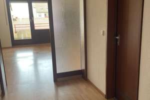 Mieten - einziehen - wohlfühlen! Ruhig gelegene 2-Zimmer-Wohnung mit 2 Balkonen und TG-Stellplatz – Die vollständige Adresse der Immobilie erhältst du vom Anbieter., 71229 Leonberg – Vorschaubild 3