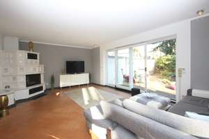 Viel Platz für die ganze Familie
EFH in Bonn-Heiderhof mit Terrassen, Garten und Garage – Die vollständige Adresse der Immobilie erhältst du vom Anbieter., 53177 Heiderhof, Bonn – Vorschaubild 13