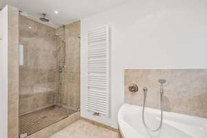 Exklusive Dachgeschoss-Wohnung in Stuttgart-Ost – Die vollständige Adresse der Immobilie erhältst du vom Anbieter., 70184 Gablenberg, Stuttgart – Vorschaubild 12
