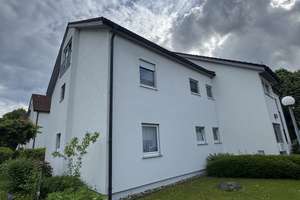 im Grünen: Dachgeschoss Wohnung zum Verkauf in Weißig